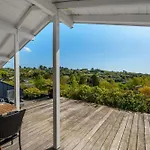 Stunning In With 2 Bedrooms And Wifi *